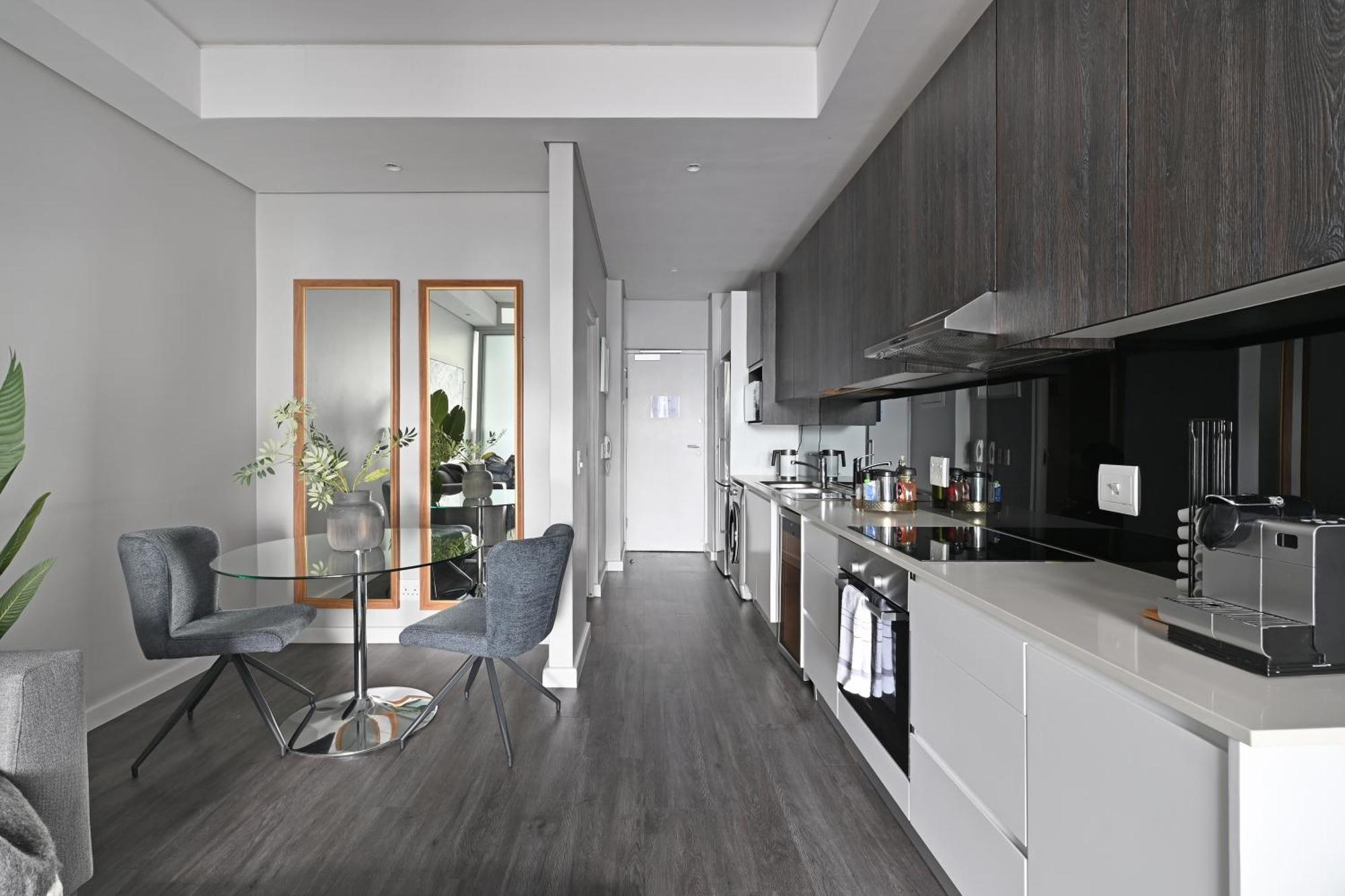 Yaya - Modern With City, Ocean & Mountain Views! *