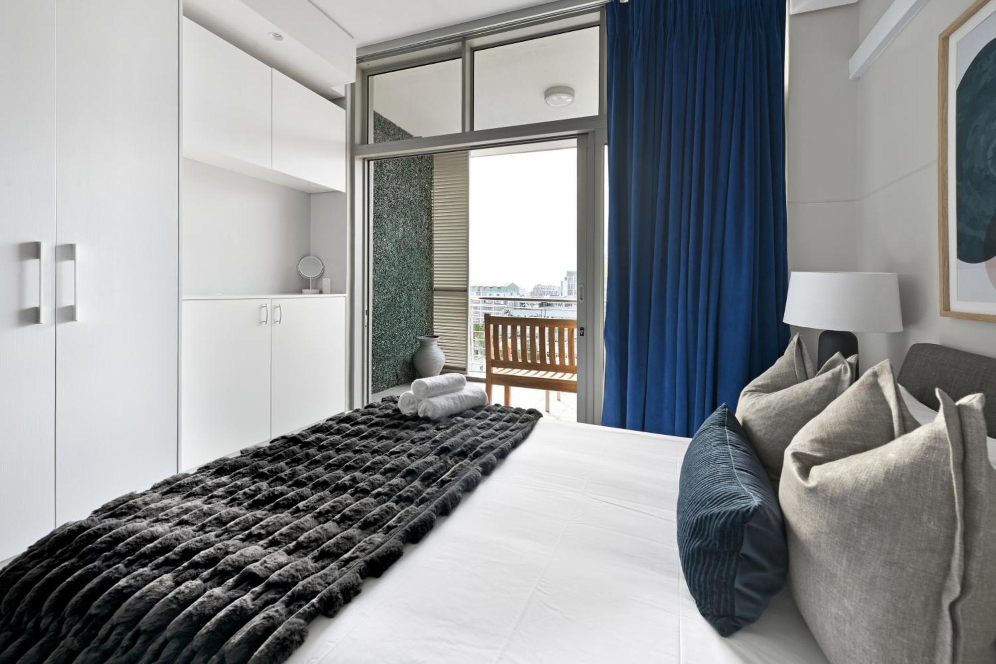 Yaya - Modern With City, Ocean & Mountain Views! *